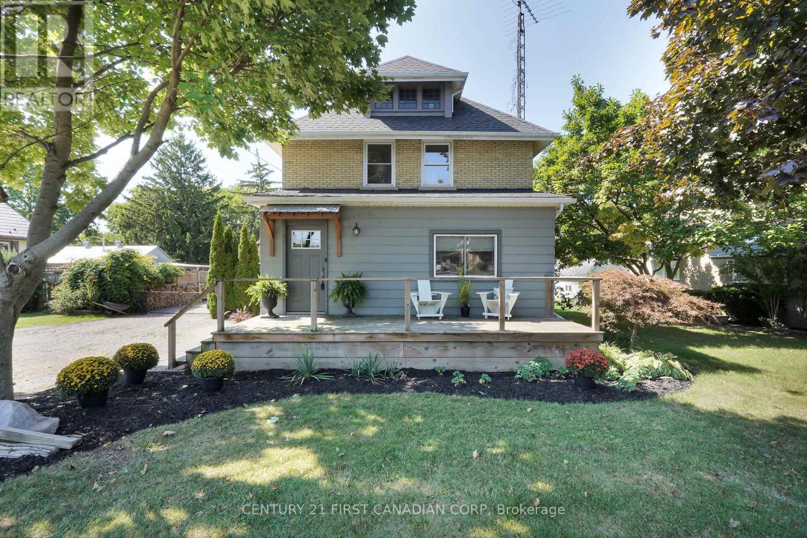 10719 Sunset Rd, Southwold, ON N5P 3T2