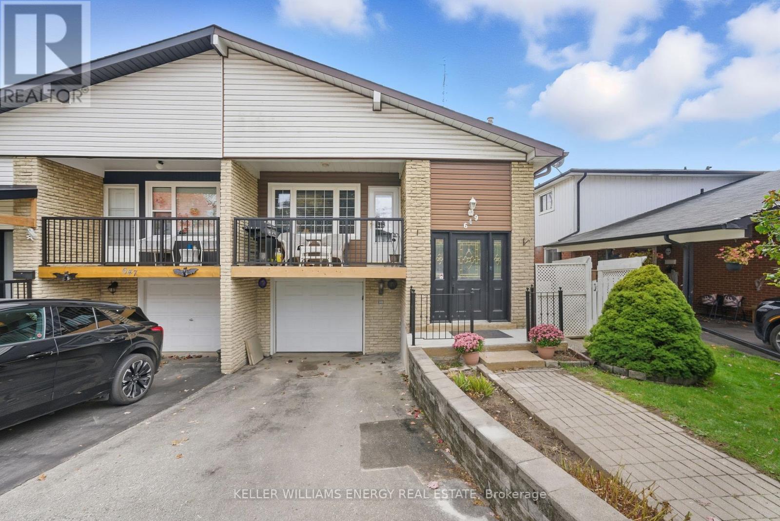 649 Berwick Cres, Oshawa, ON L1J 3E6