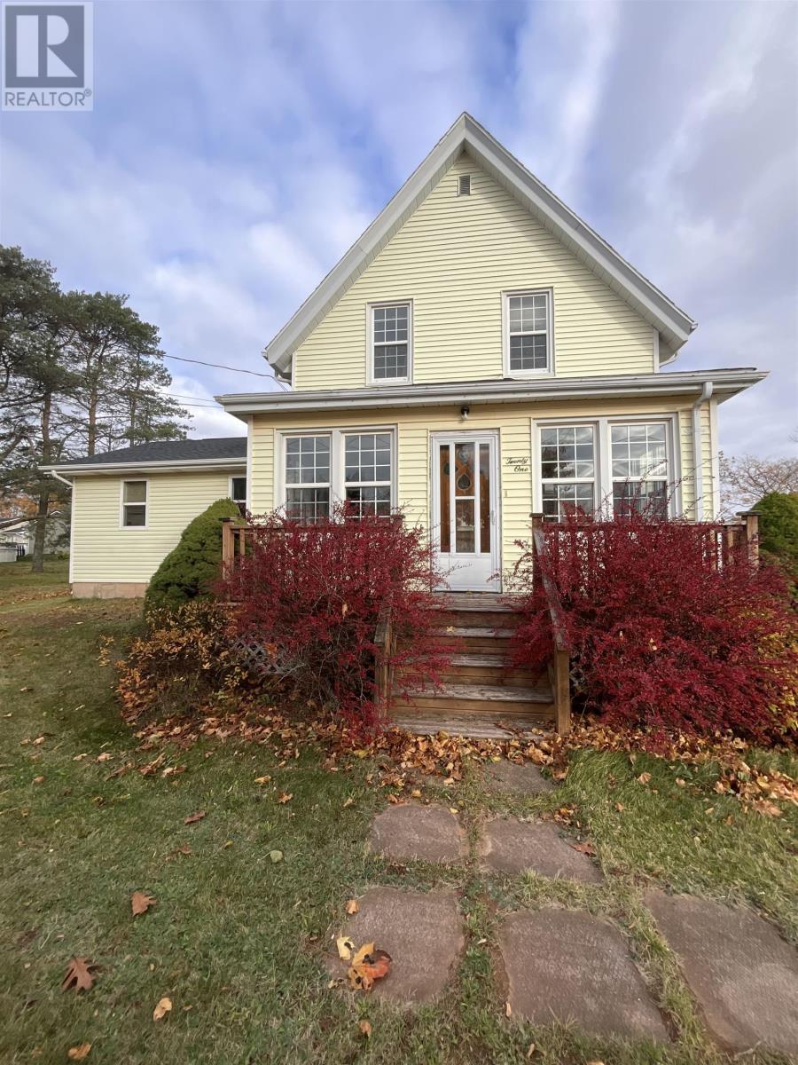 21 Bayview Dr, Summerside, PE C1N 3Z9