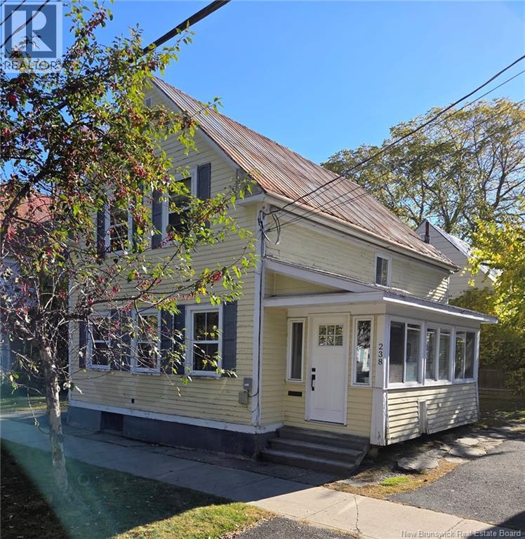 238 Carleton St, Fredericton, NB E3B 3T6