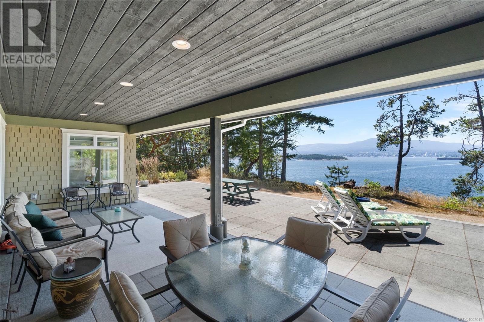 879 Canso Rd, Gabriola Island, BC V0R 1X2