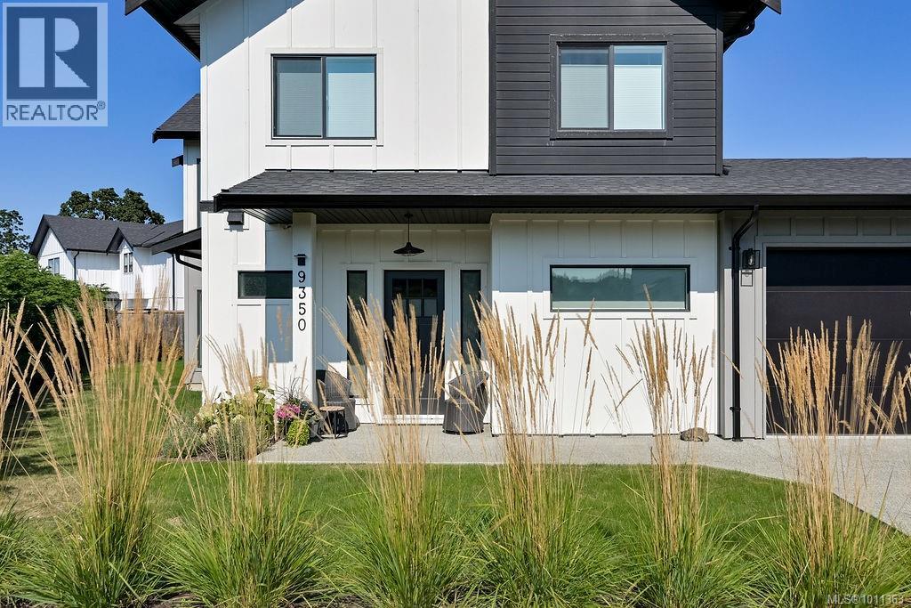 9350 E Saanich Rd, North Saanich, BC V8L 1H9