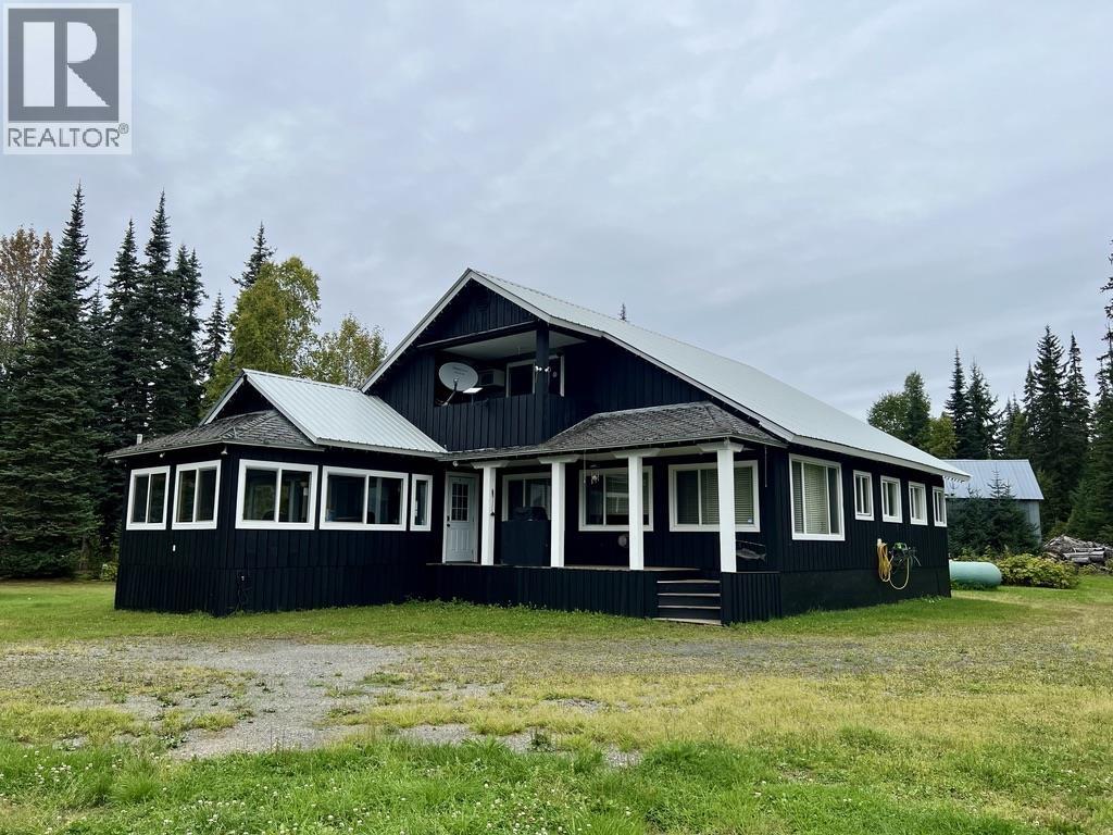19 Tintina Rd, Stewart, BC V0J 3S0
