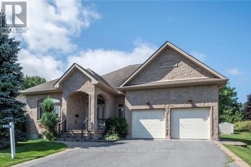 6802 Riverview Dr, South Glengarry, ON K6H 7M1