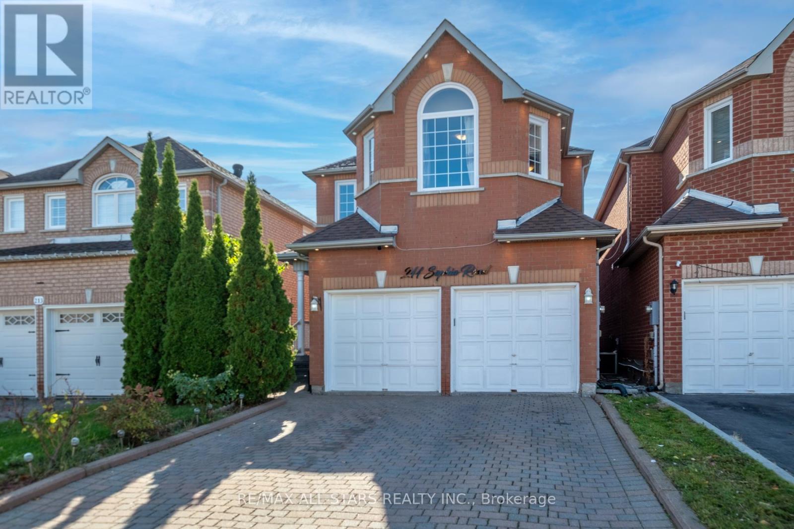 211 Sophia Rd, Markham, ON L3S 4C5