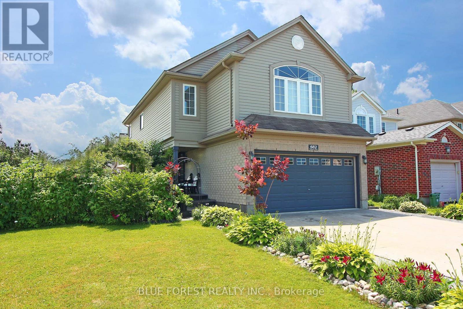 682 Hedgerow Pl, London, ON N5X 4L6