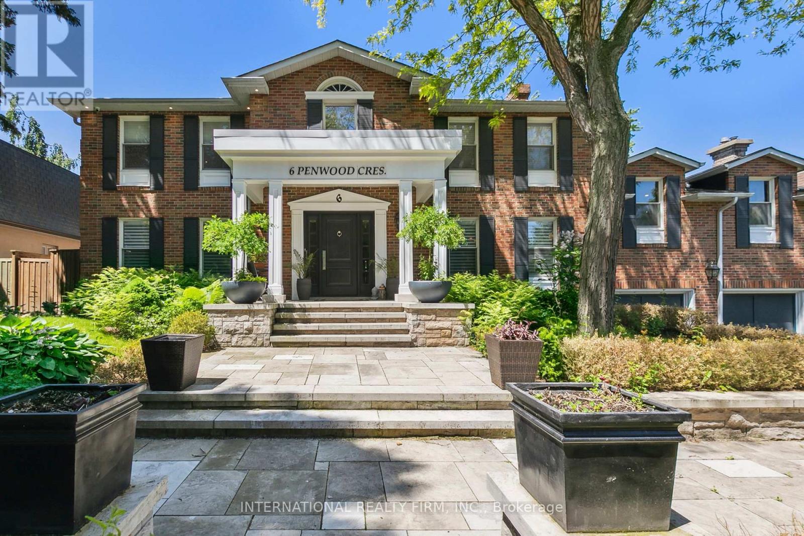 6 Penwood Cres, Toronto, ON M2L 1E1