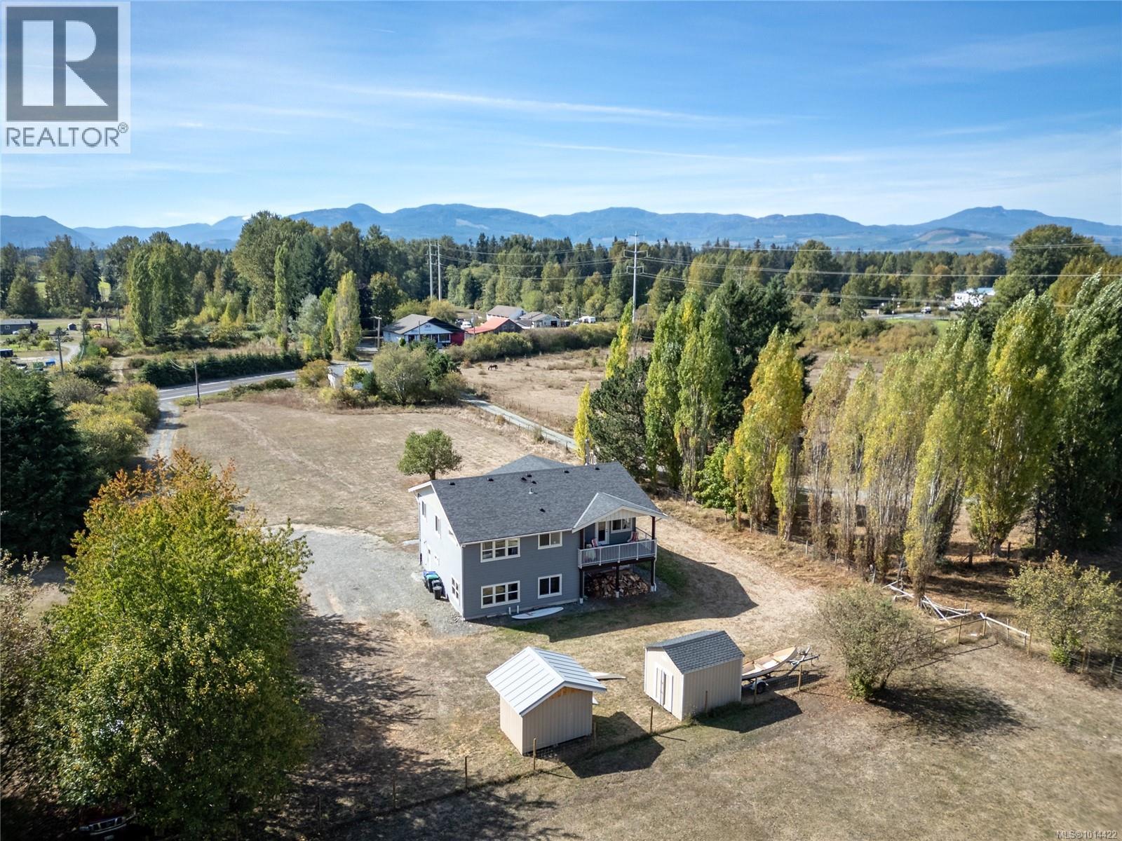 4754 Headquarters Rd, Courtenay, BC V9N 9H4