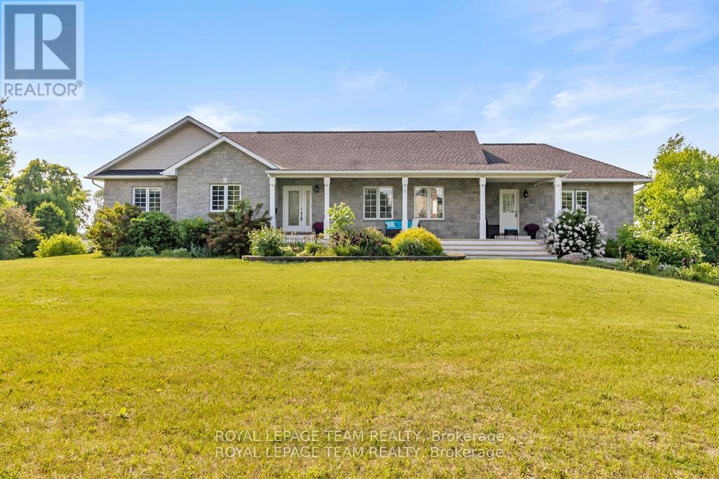 5705 Lombardy Dr, Ottawa, ON K0A 2W0