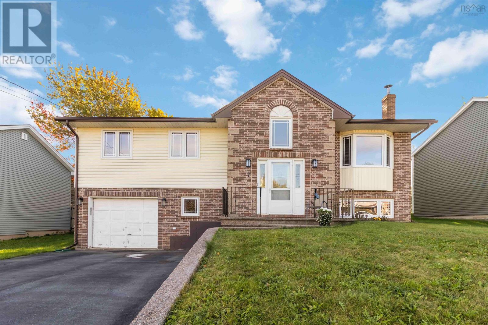 7 Capistrano Dr, Dartmouth, NS B2X 3N4