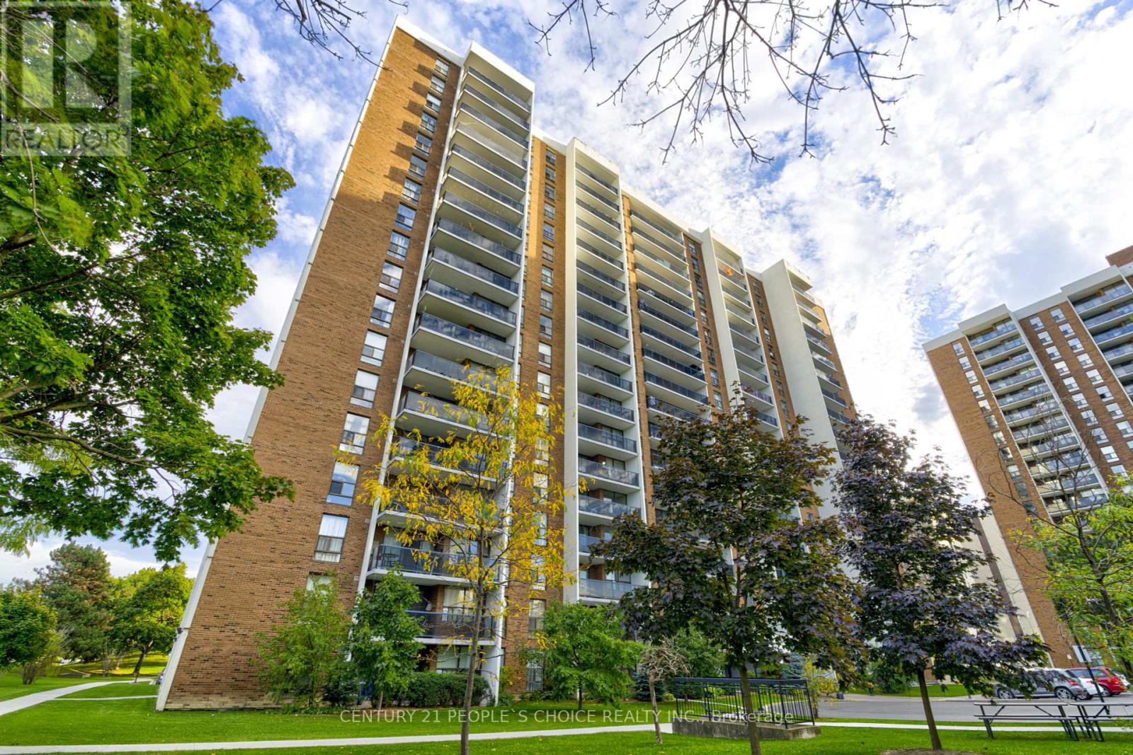 1410 21 Knightsbridge Rd, Brampton, ON L6T 3Y1