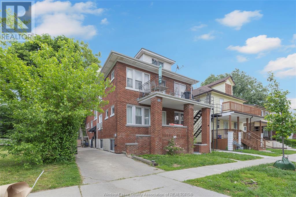 826 Jos Janisse Ave, Windsor, ON N8Y 3A8
