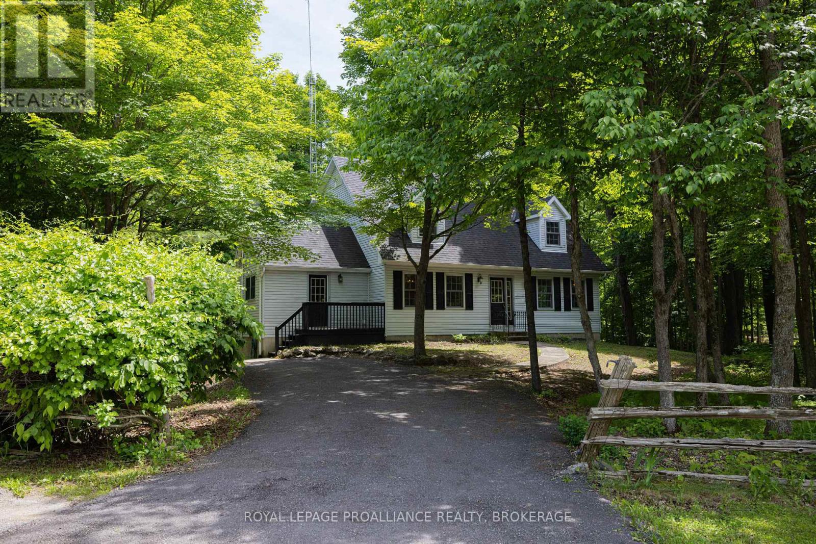 1403 Norway Rd, South Frontenac, ON K0H 2L0