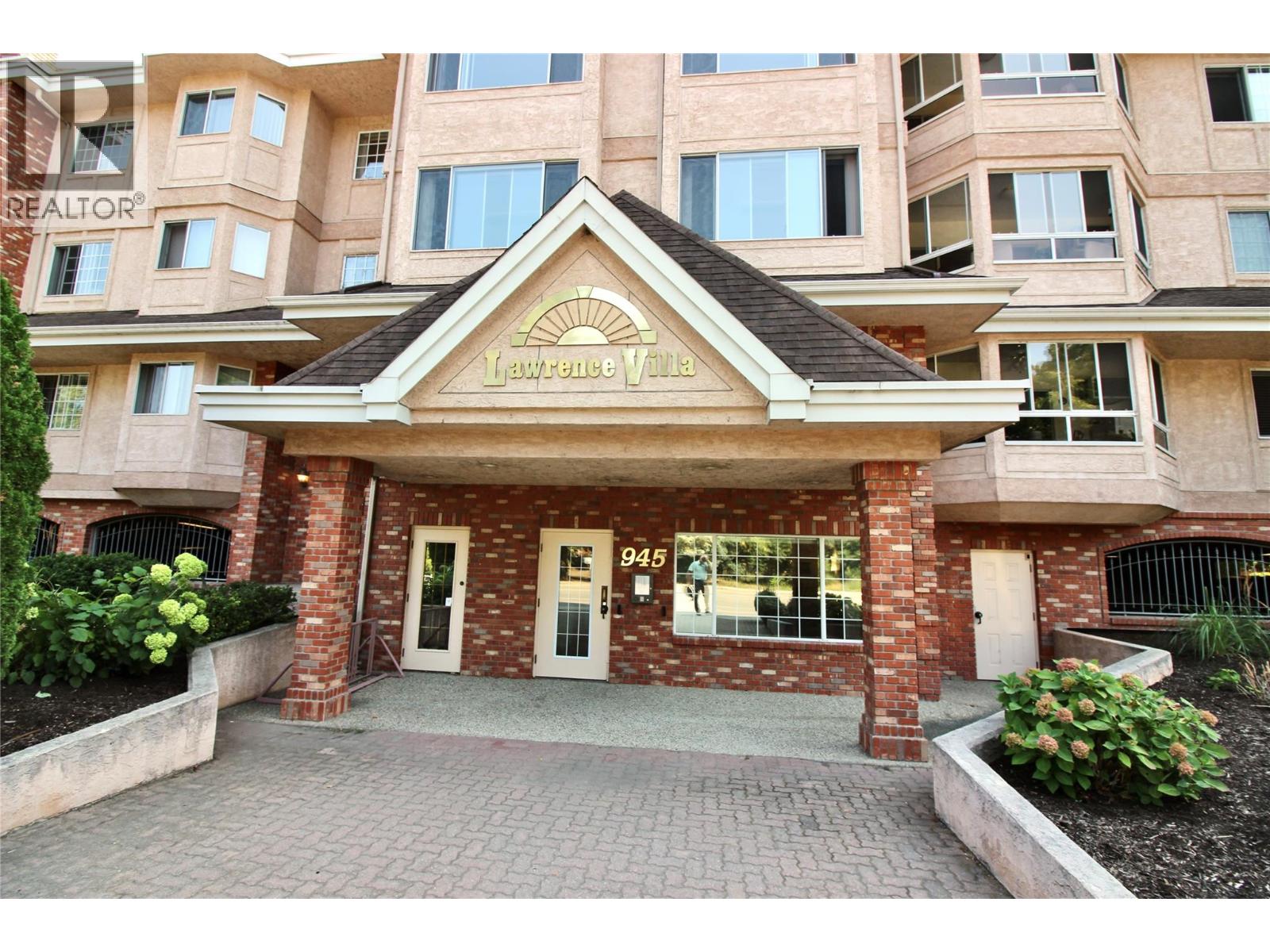 945 Lawrence Avenue Unit 203, Kelowna, BC V1Y 6M3