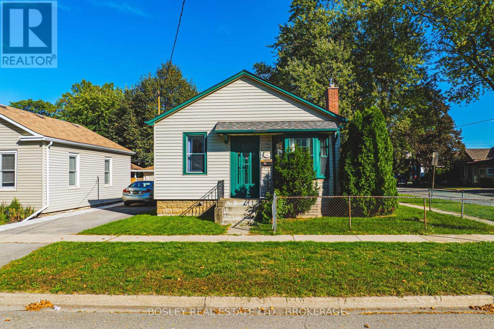 14 George St, St. Catharines, ON L2R 5N2