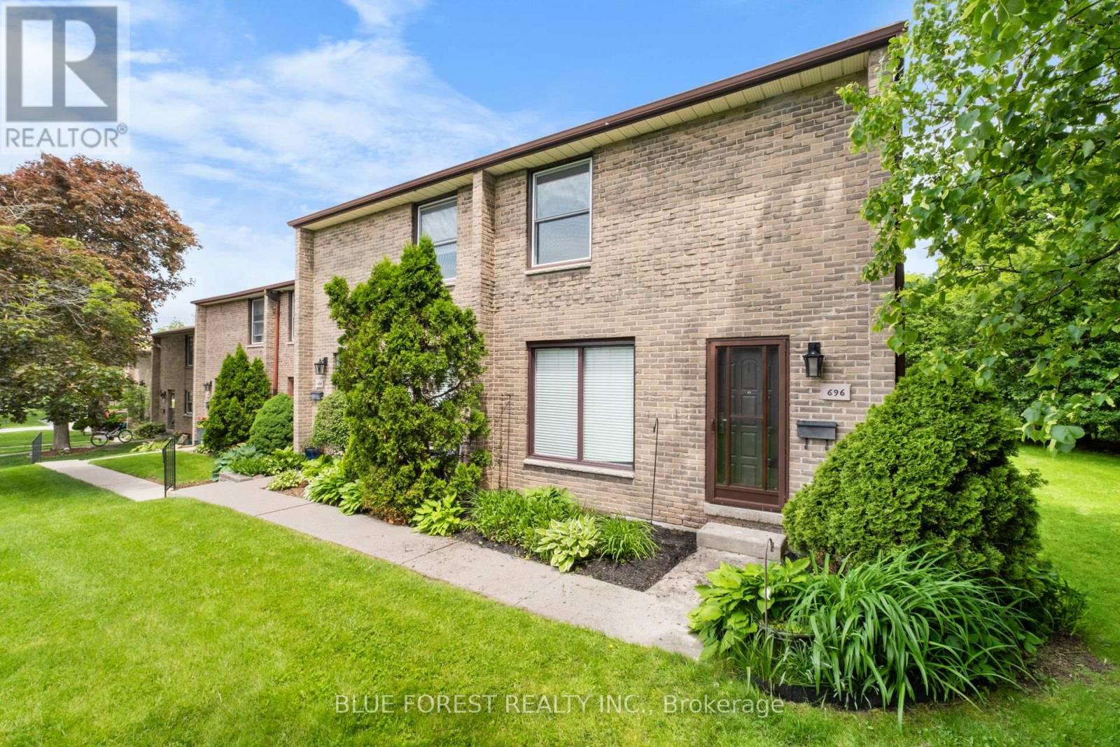 15 696 Wonderland Rd S, London, ON N6H 4Y8