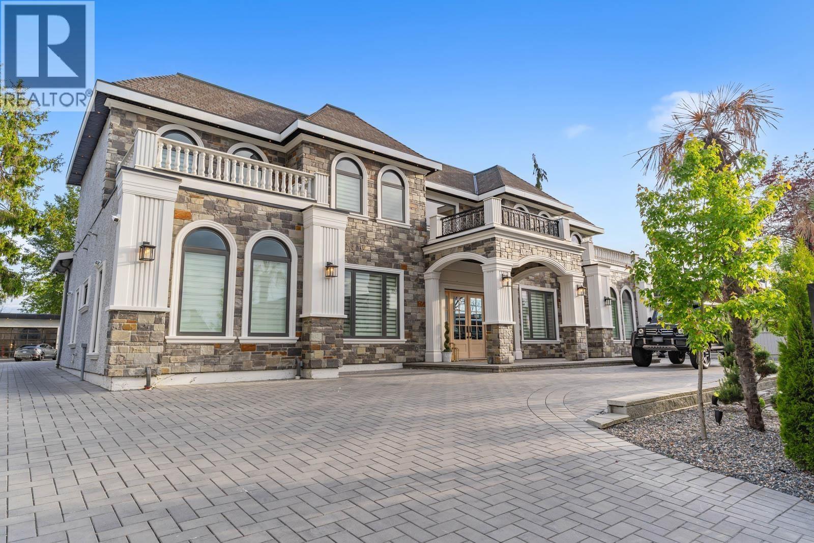 11566 Blundell Rd, Richmond, BC V6Y 1L3