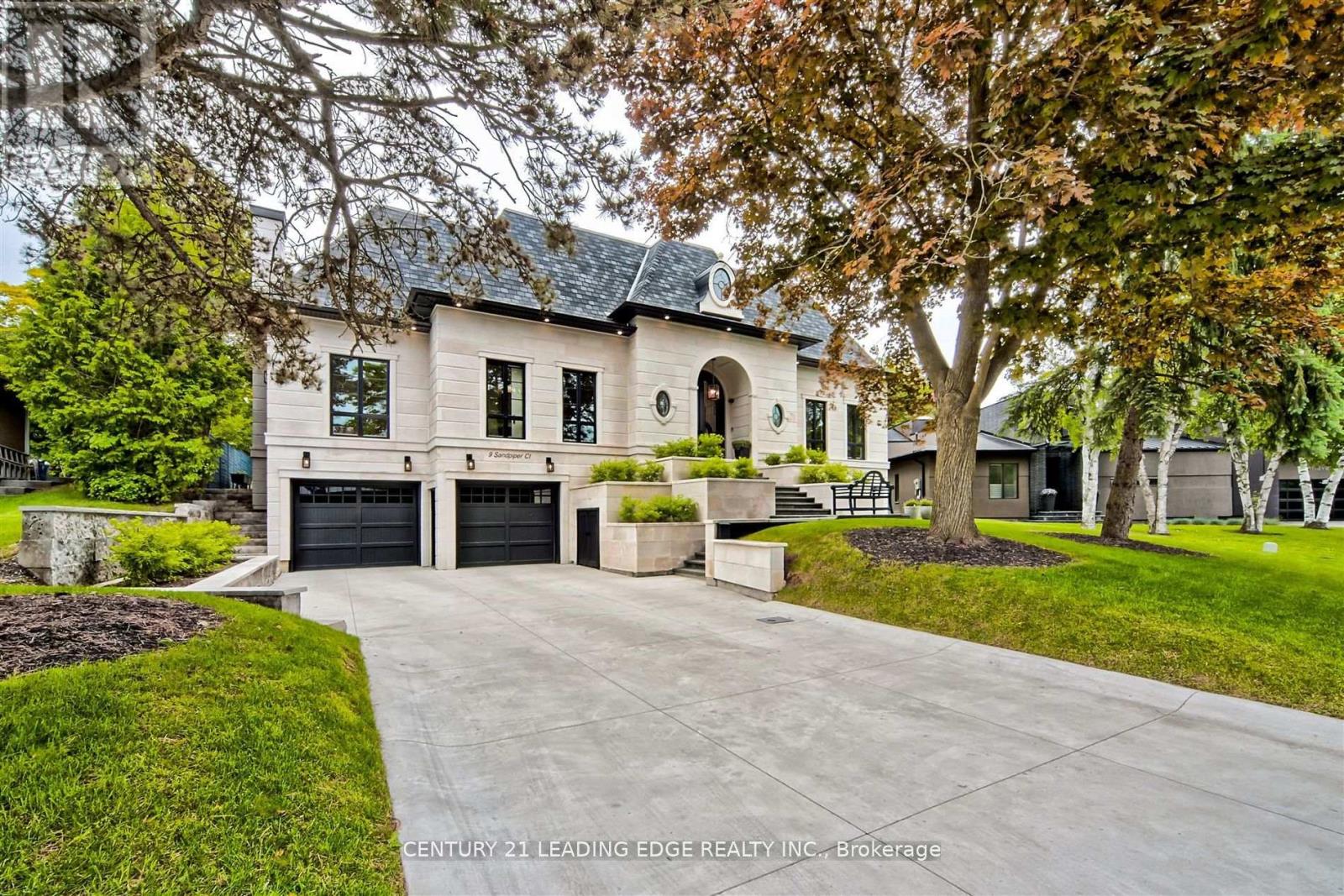 9 Sandpiper Ct, Toronto, ON M3A 3G7