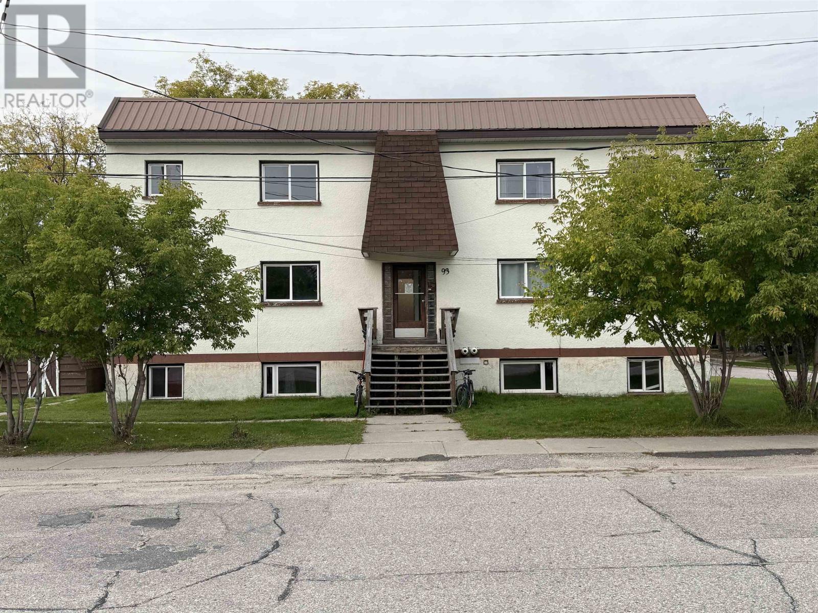 93 Orvis St, Dryden, ON P8N 1N6