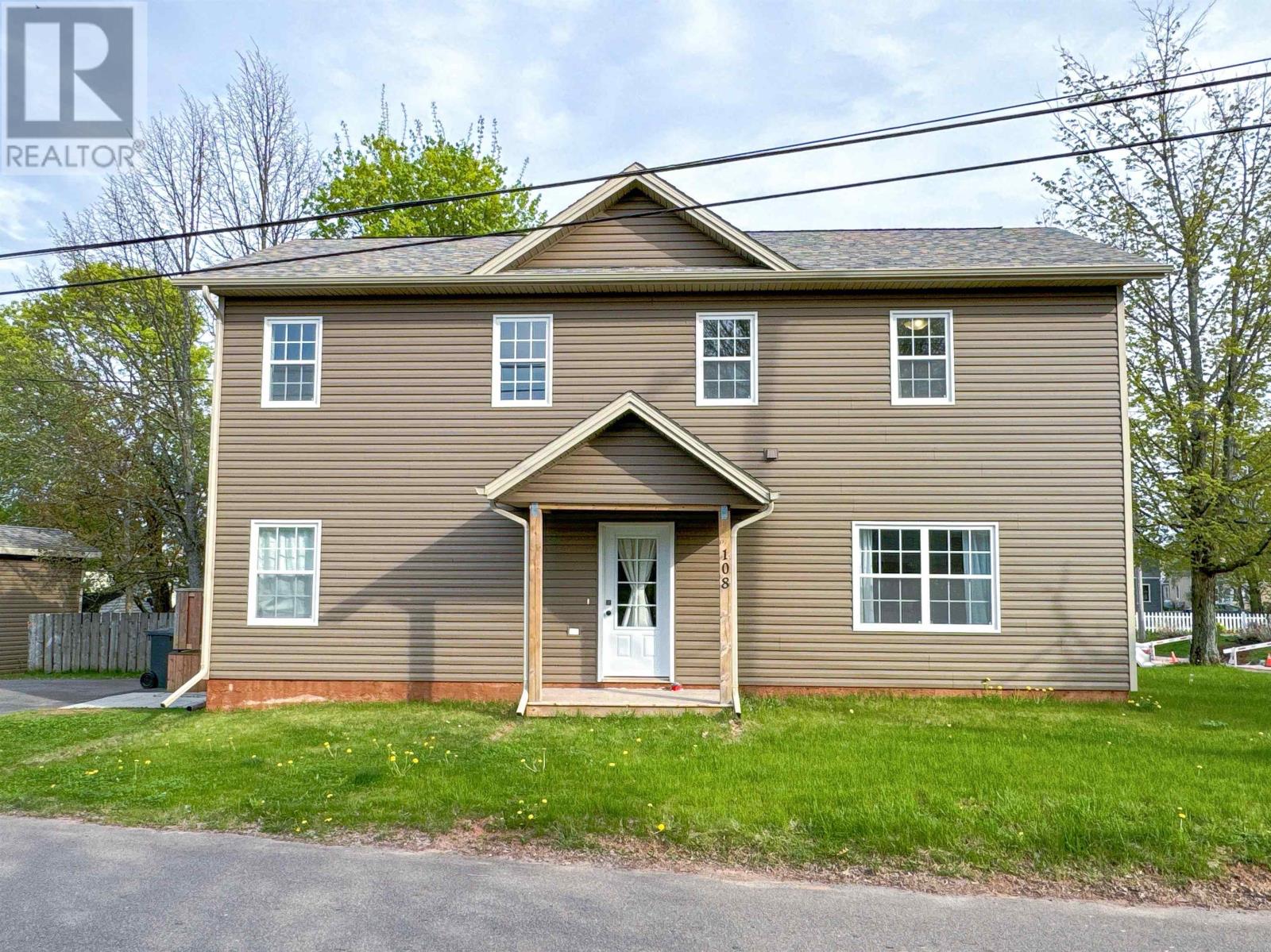 108 Mcgill Ave, Charlottetown, PE C1A 0J9