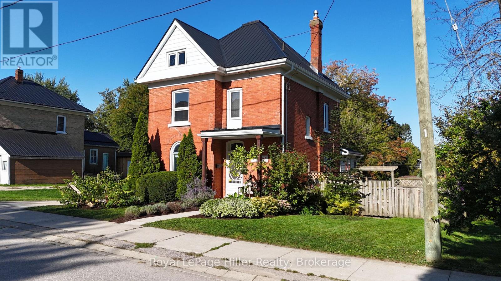 4 Temperance St, Perth East, ON N0K 1M0