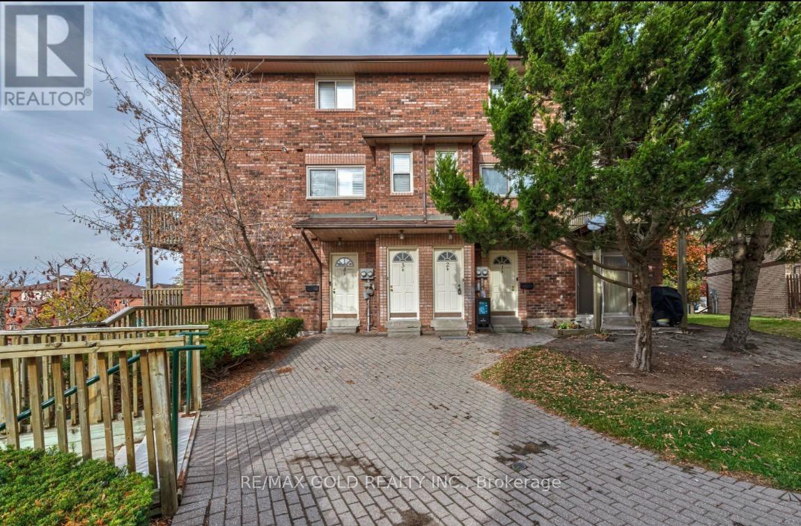2 9 Meadow Ln, Barrie, ON L4N 6Z1