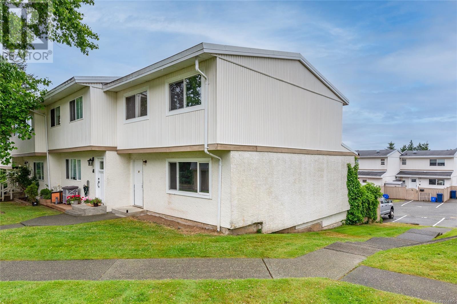 400 Robron Rd Unit 33 Rd, Campbell River, BC V9W 5N5