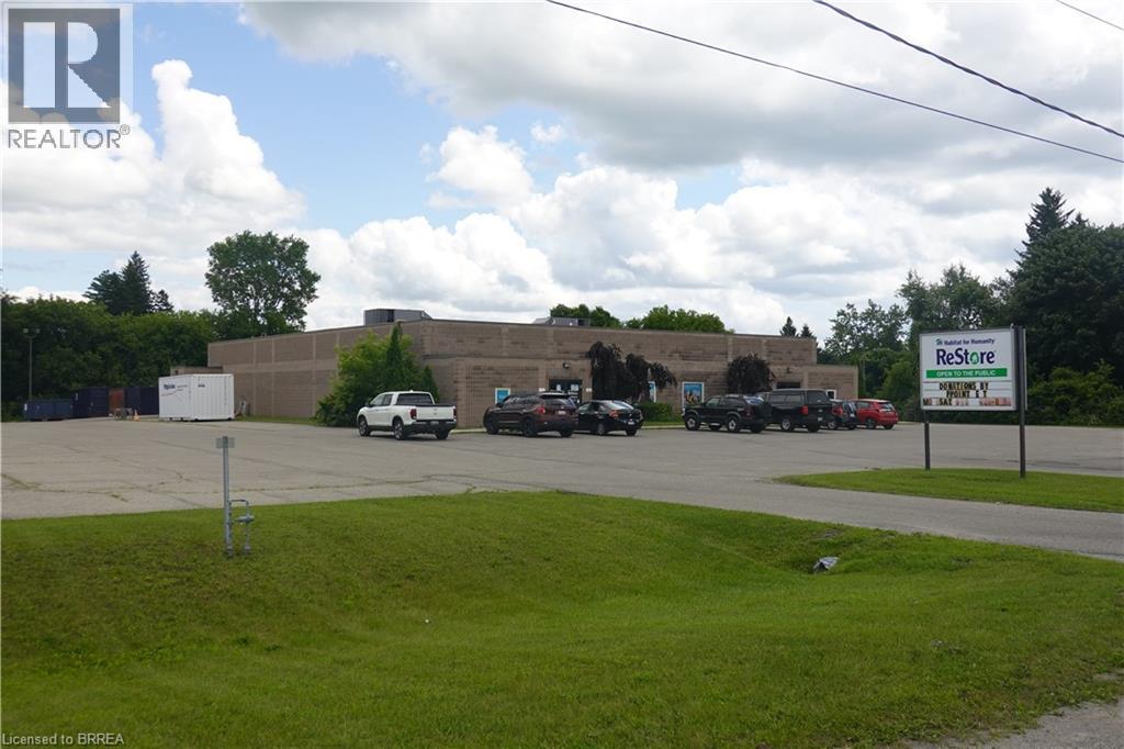 29 Park Rd, Simcoe, ON N3Y 4J9