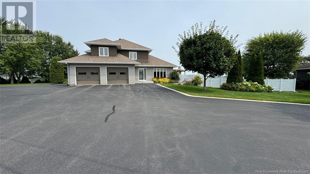 52 Levesque St, Grand-saultgrand Falls, NB E3Z 1A3