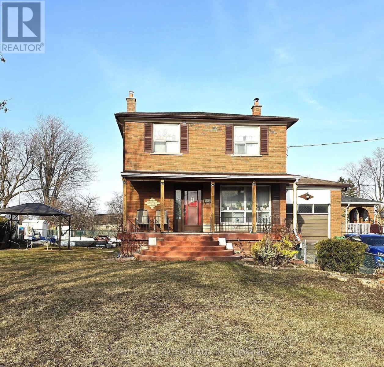 35 York St, Mississauga, ON L4T 3M4