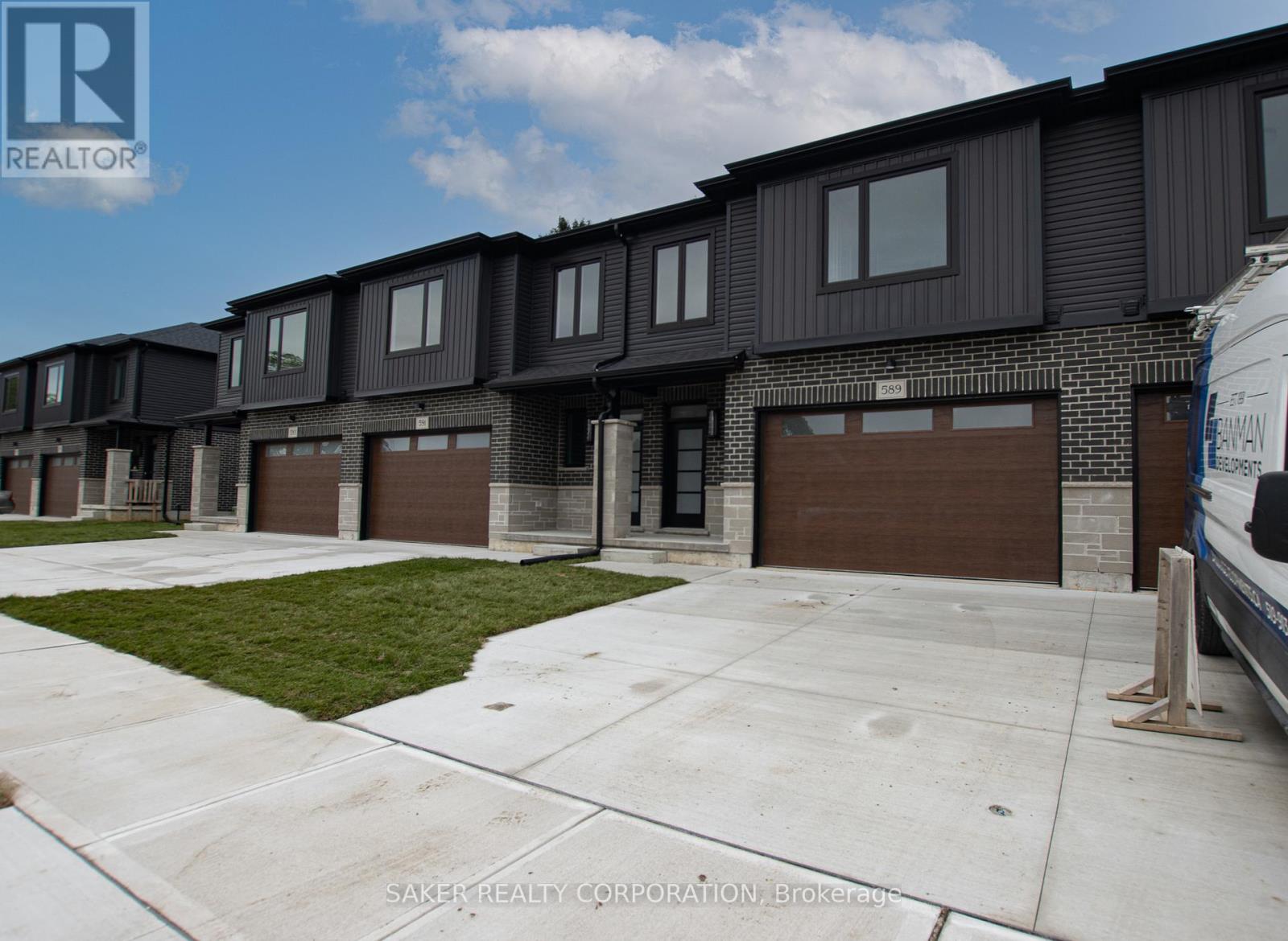 575 Regent St, Strathroy-Caradoc, ON N0L 1W0