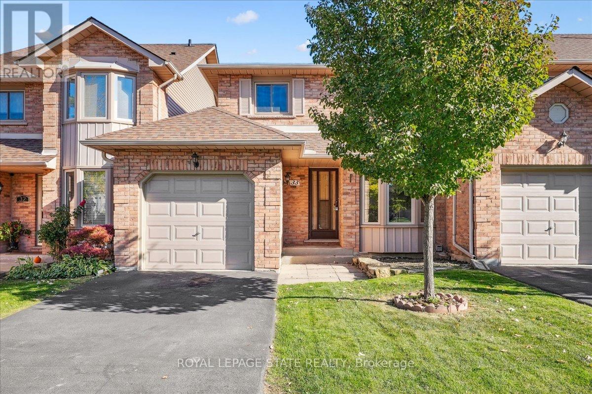 33 503 Highway 8, Hamilton, ON L8G 5E2