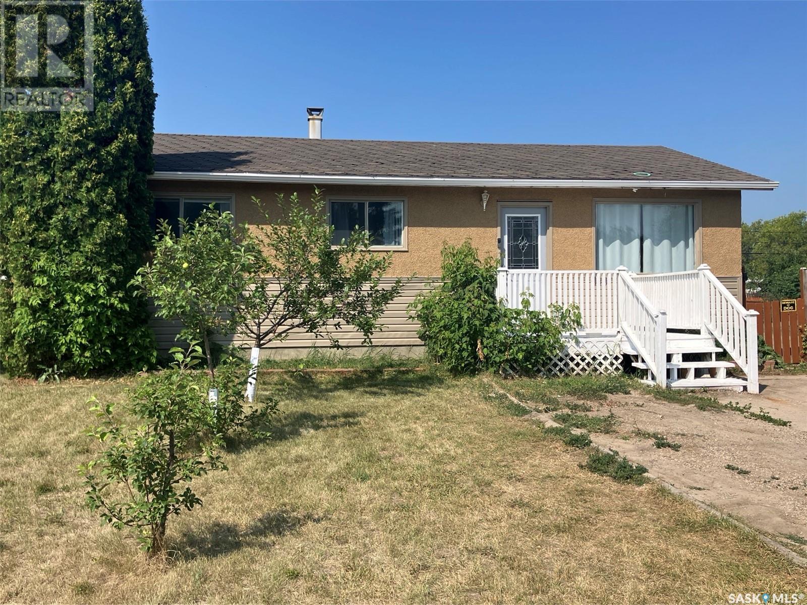 110 4 Street North, Nipawin, SK S0E 1E0