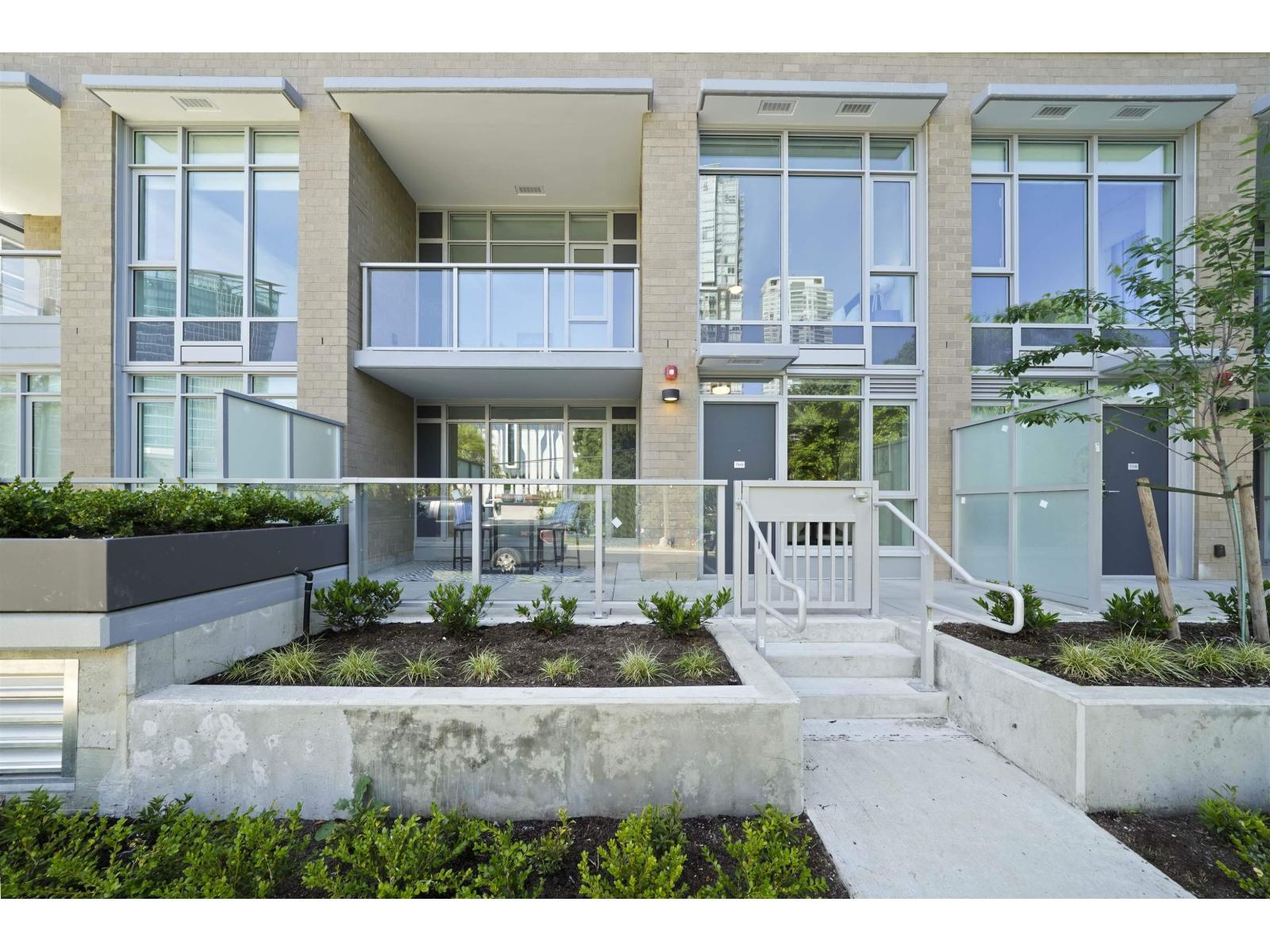 13350 Central Avenue Unit 8, Surrey, BC V3T 0S1