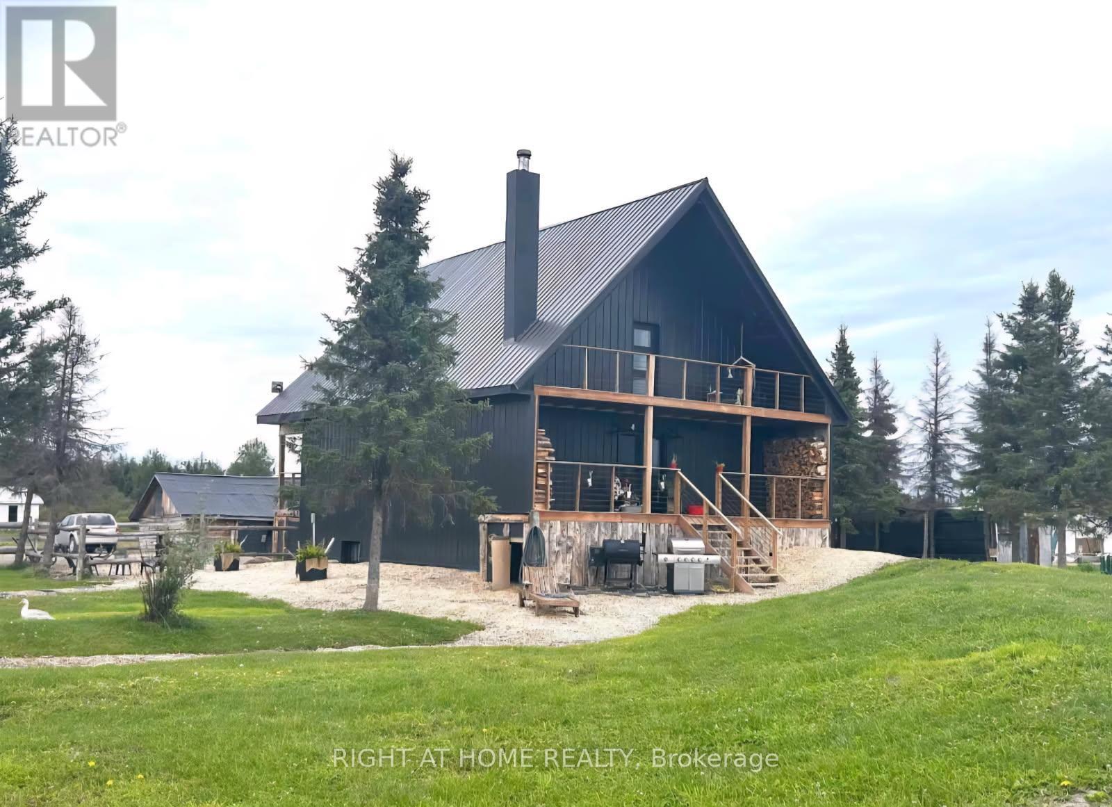 680 Peltola Rd, Cochrane, ON P0L 1C0