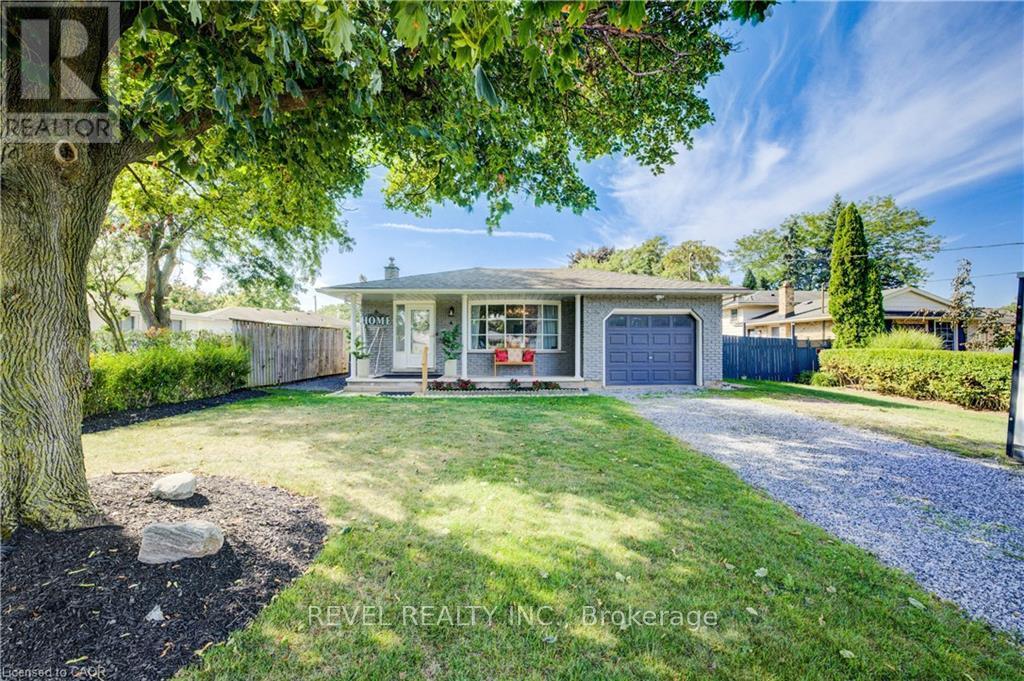 4 Jill Ct, St. Catharines, ON L2S 1A6