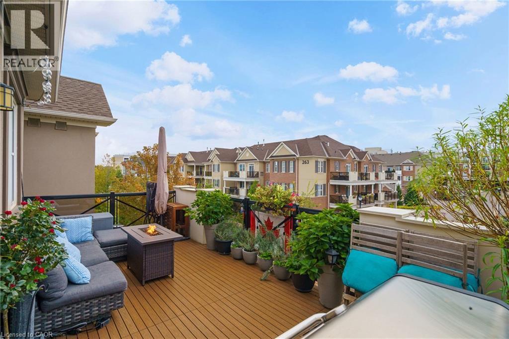 272 Georgian Drive Unit 306, Oakville, ON L6H 0K4