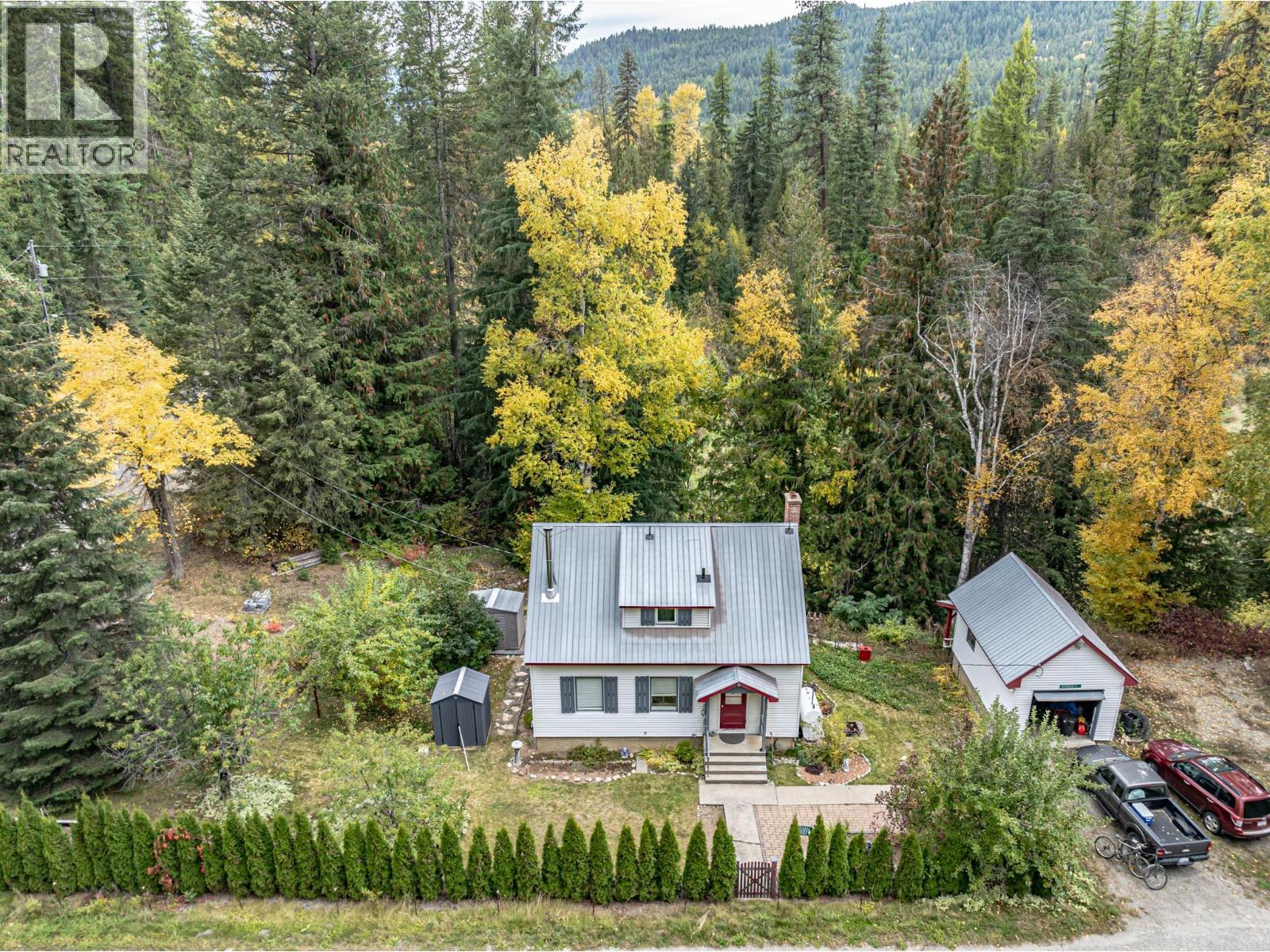 9990 Highway 6 Other, Nelway, BC V0G 1Z0