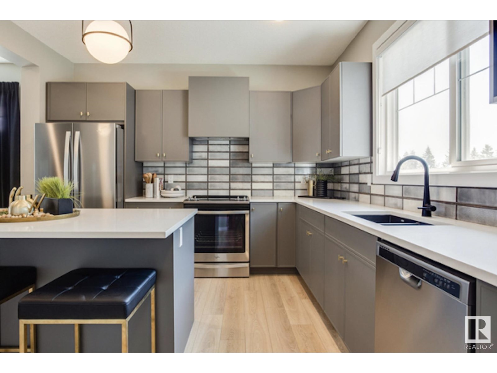 54 Av Unit 7016, Beaumont, AB T4X 2Z9