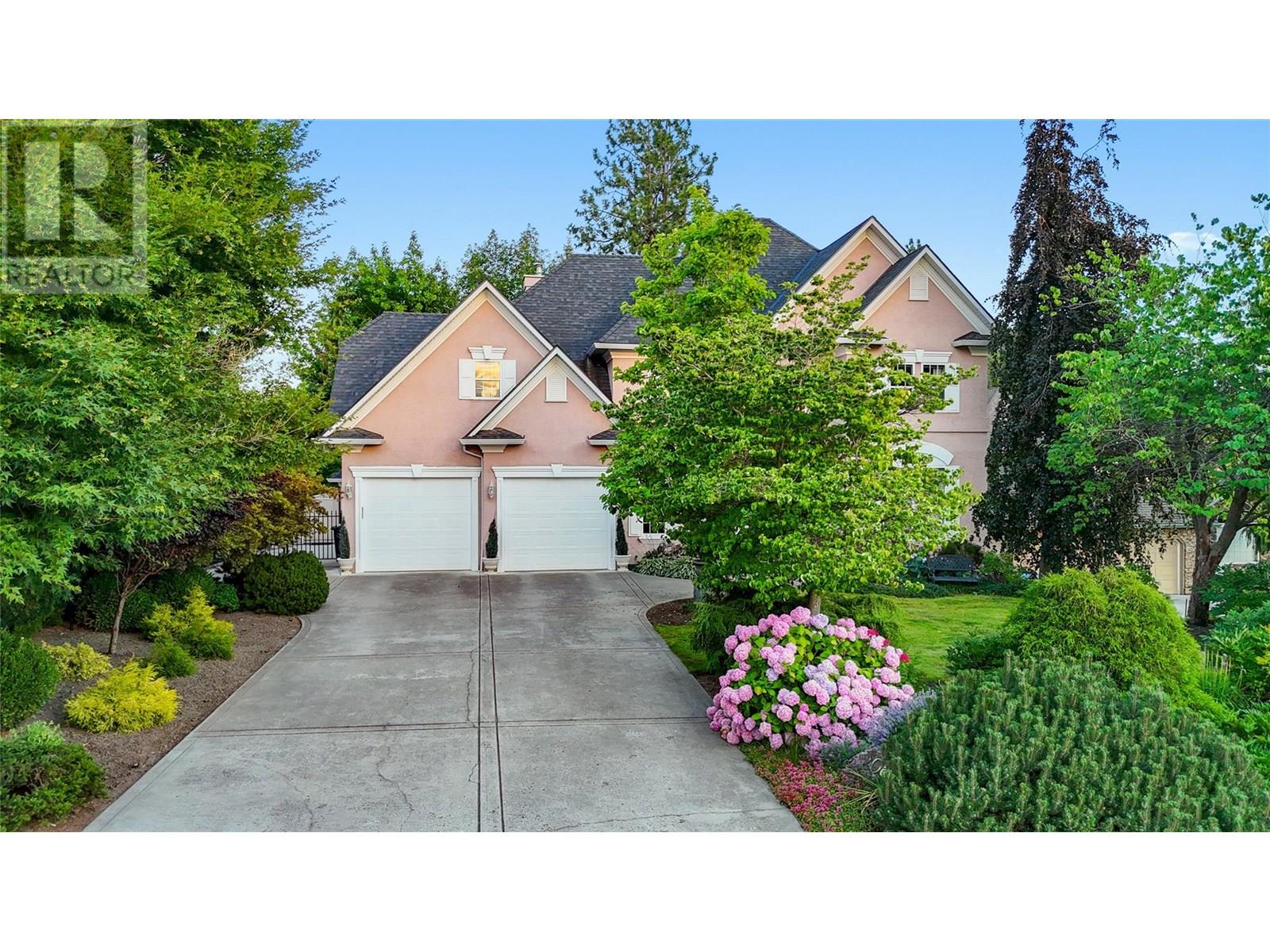 2087 Lillooet Ct, Kelowna, BC V1V 1Y2
