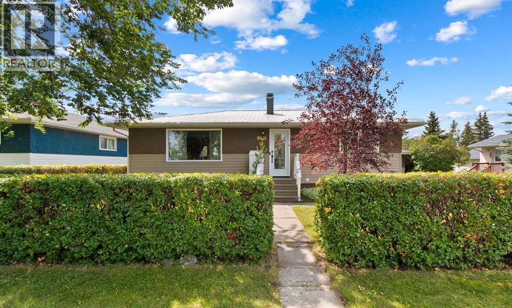50 Street Unit 5621, Olds, AB T4H 1J1