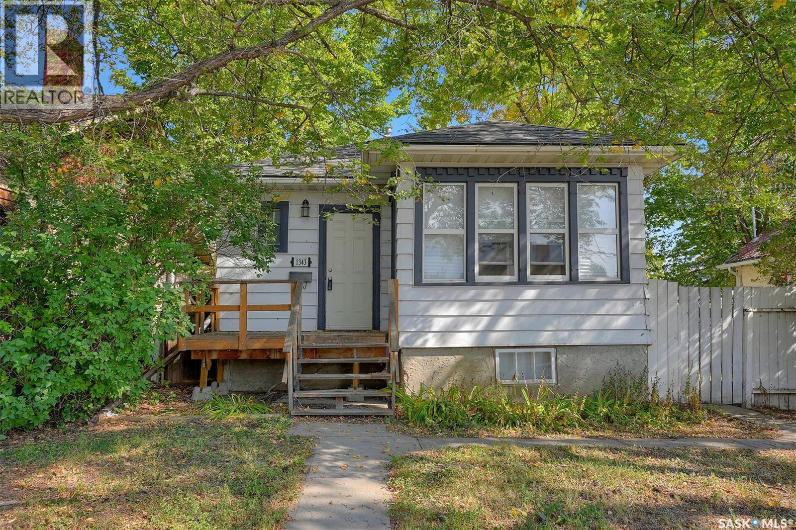 1343 Elphinstone St, Regina, SK S4T 3M5