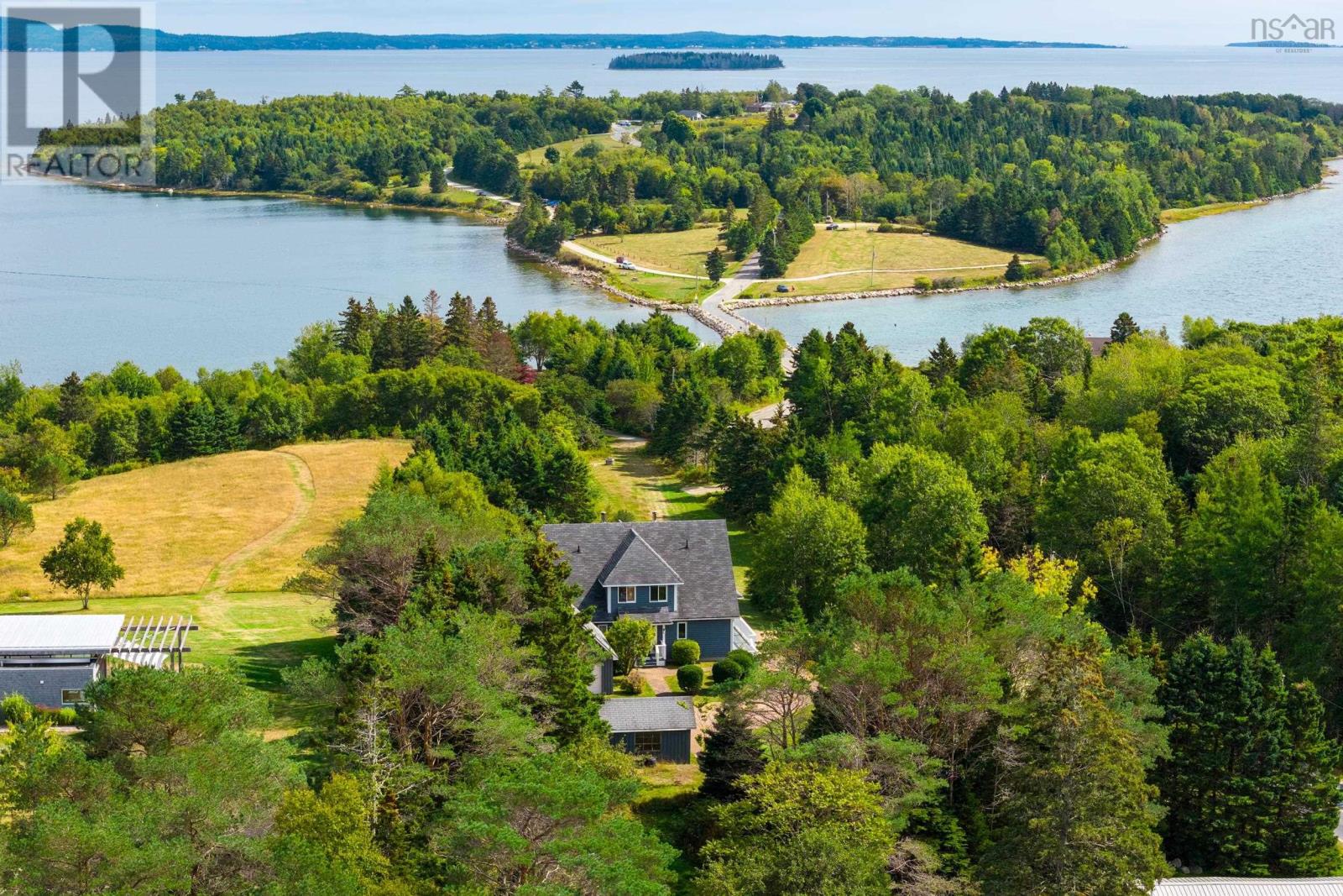 19 Graves Island Rd, Chester, NS B0J 1J0