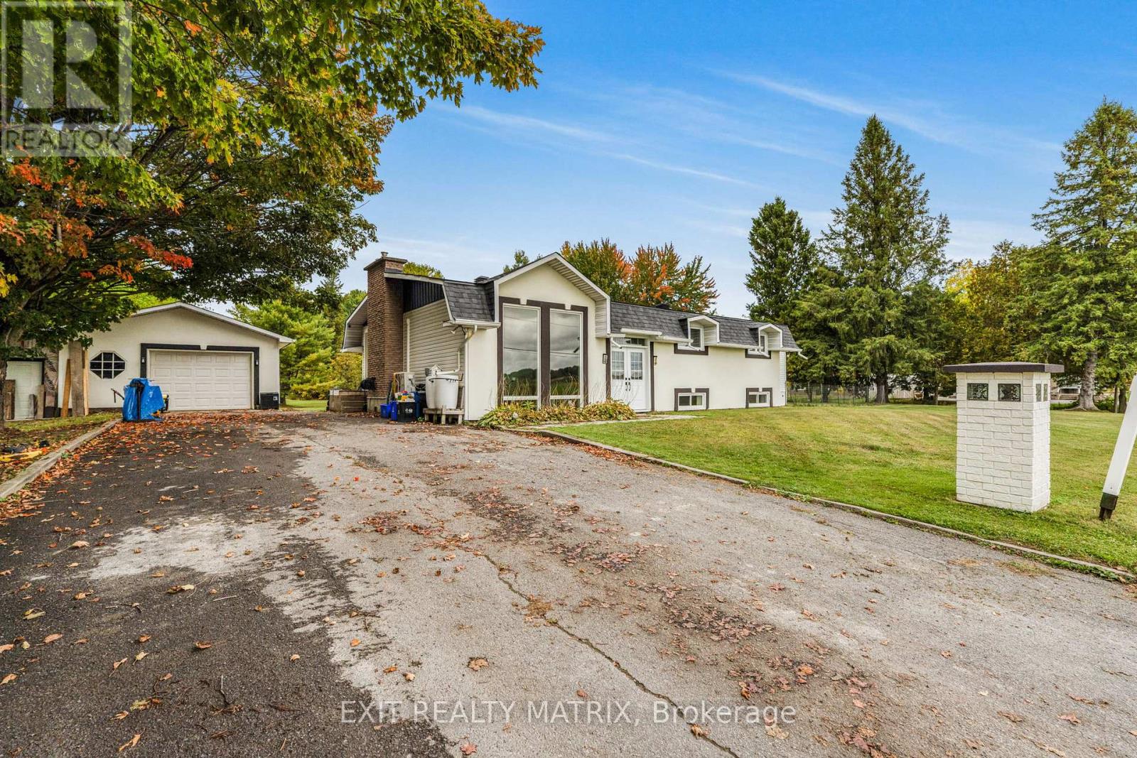 1895 Clark Rd, Clarence-Rockland, ON K4K 1K7