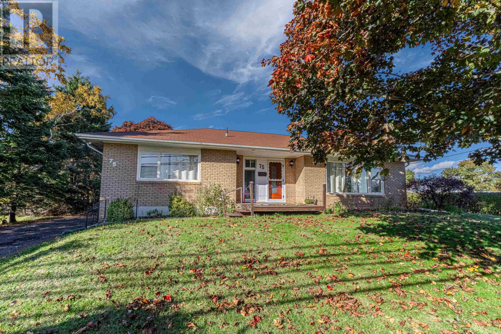 75 Kirkwood Dr, Charlottetown, PE C1A 2V2