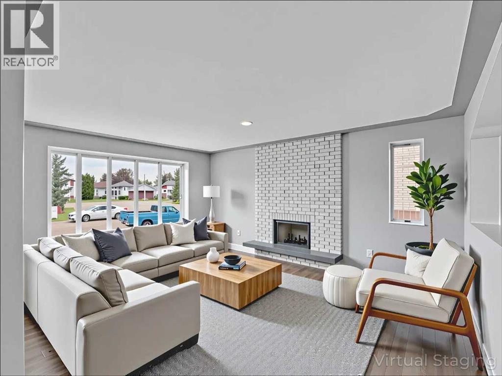 246 Carry Dr SE, Medicine Hat, AB T1B 1N5