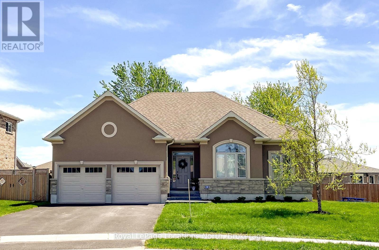 15 Patchell Ct, Springwater Elmvale, ON L0M 1P0