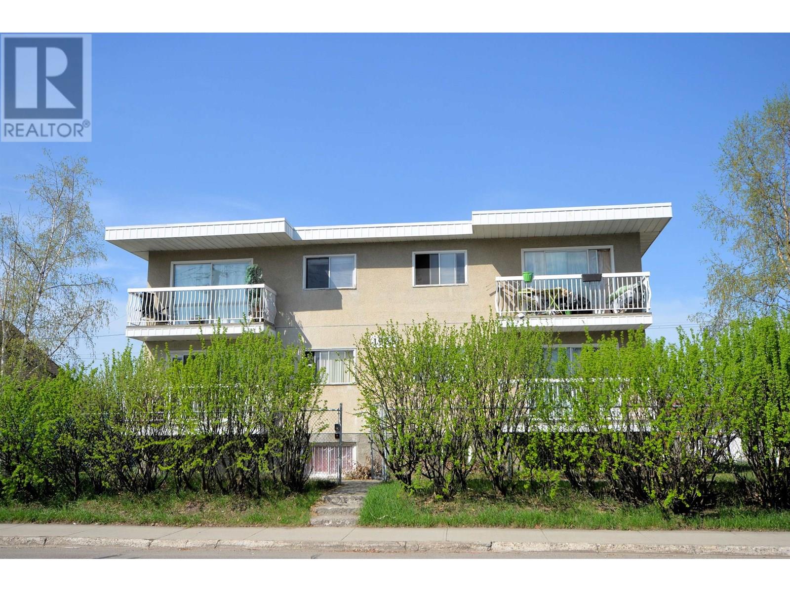 1933 Spruce St, Prince George, BC V2L 2R5