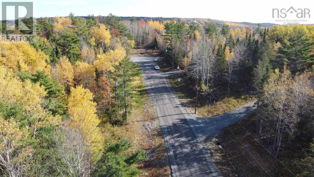 6004 Trunk 1 Hwy, Ellershouse, NS B0N 1L0
