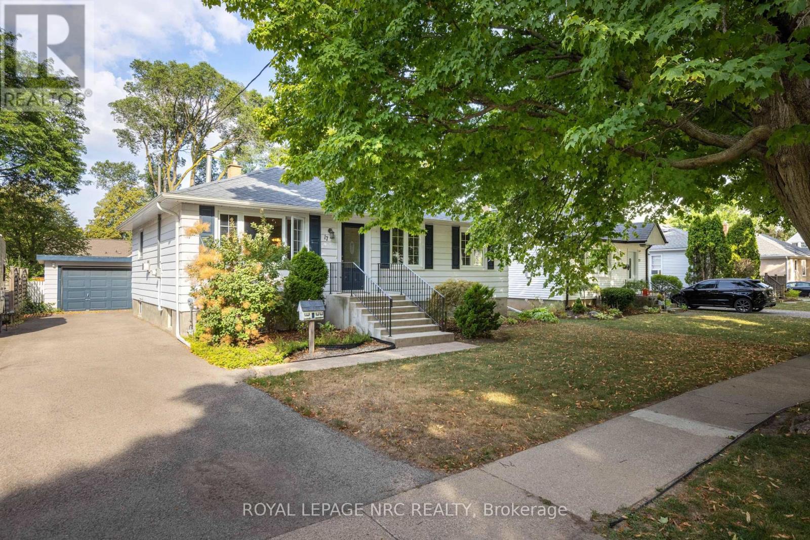17 Else St, St. Catharines, ON L2N 2B9